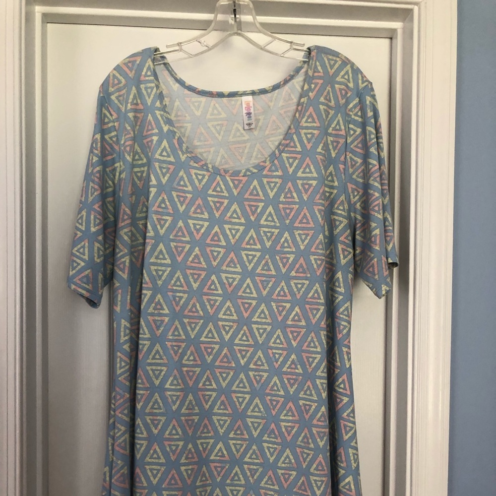 LuLaroe Perfect T.  Light Blue w/accents.  2XL